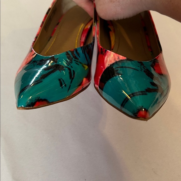 Vionic Multicolor Heels - Picture 5 of 9